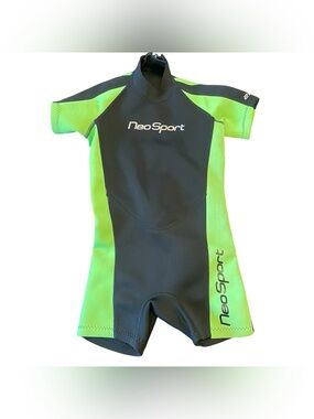 Neosport Kids 2MM Premium Shorty Wetsuit  Size 4 Unisex Swim Water Sports UV 50